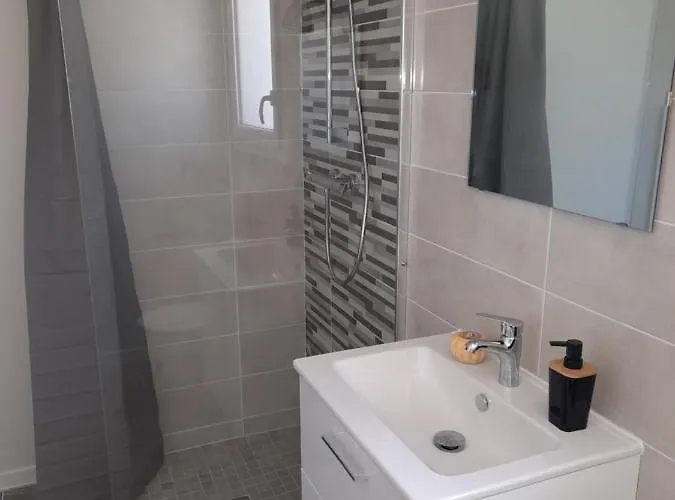 Le Logis De Bonne Anse * לס מתה